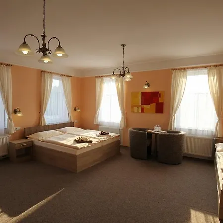 ゲストハウス Eduard